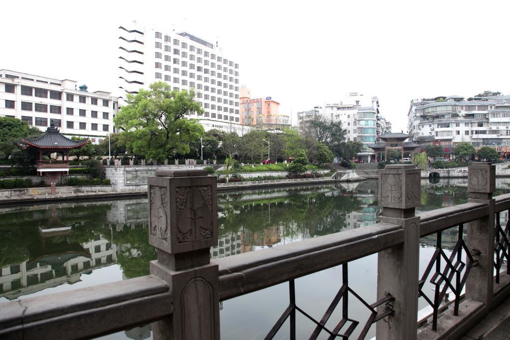 Riverside Inn Guilin Central Exterior foto
